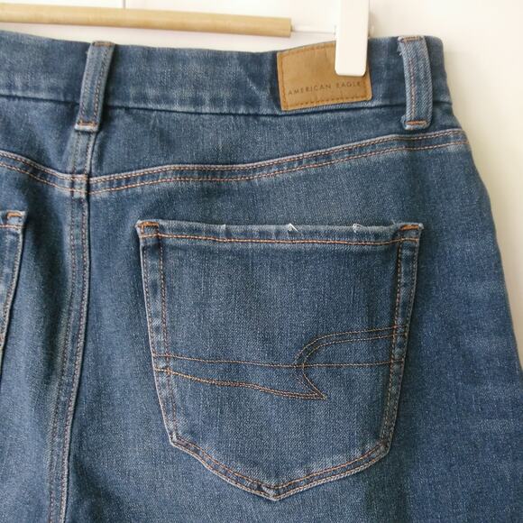American Eagle The Dream Short Curvy Midi Size 8 Blue Denim Jean Cutoffs 5" - Picture 10 of 13